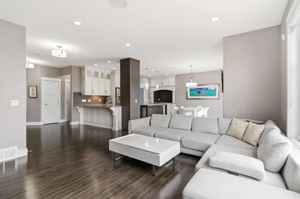 112 Dixon Road Fort Mcmurray AB T9K 0Y5