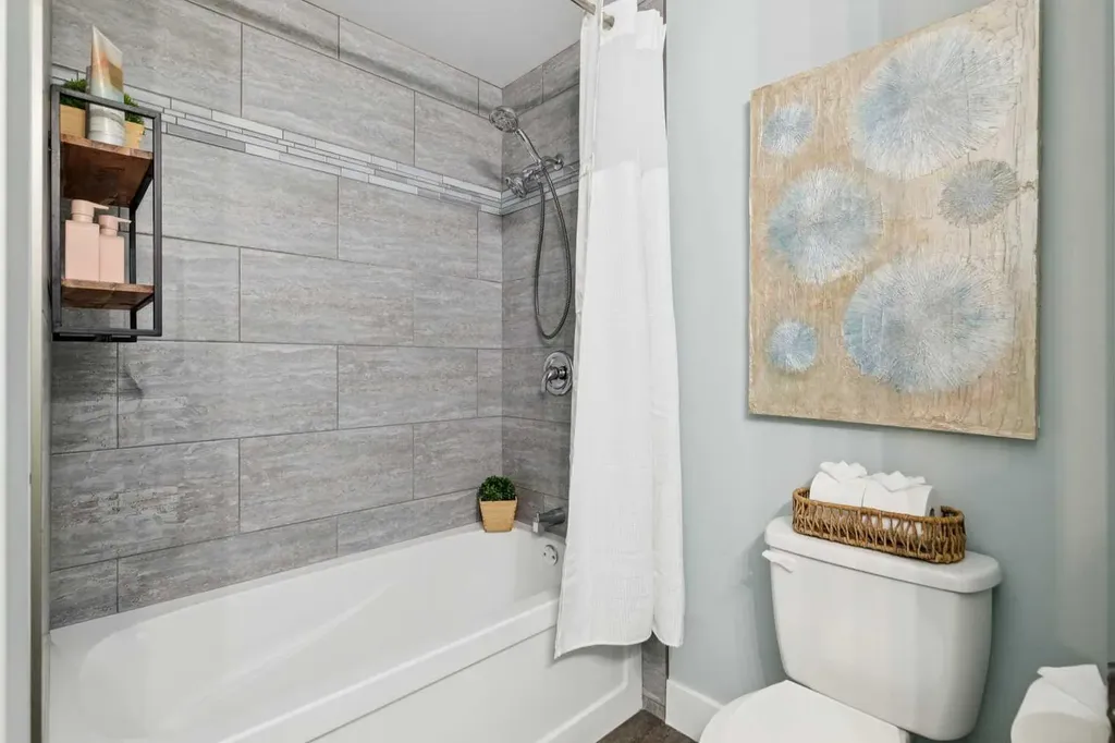 444 Bracewood Crescent SW Calgary AB T2W 3B8
