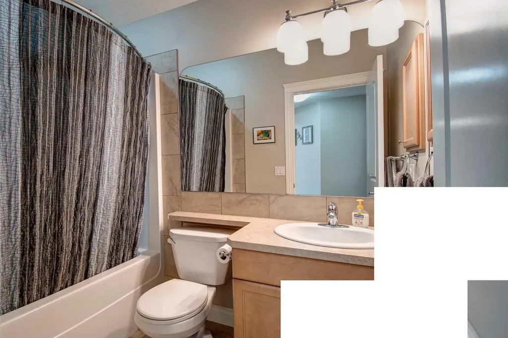 242 Kingsbury View SE Airdrie AB T4A0E6