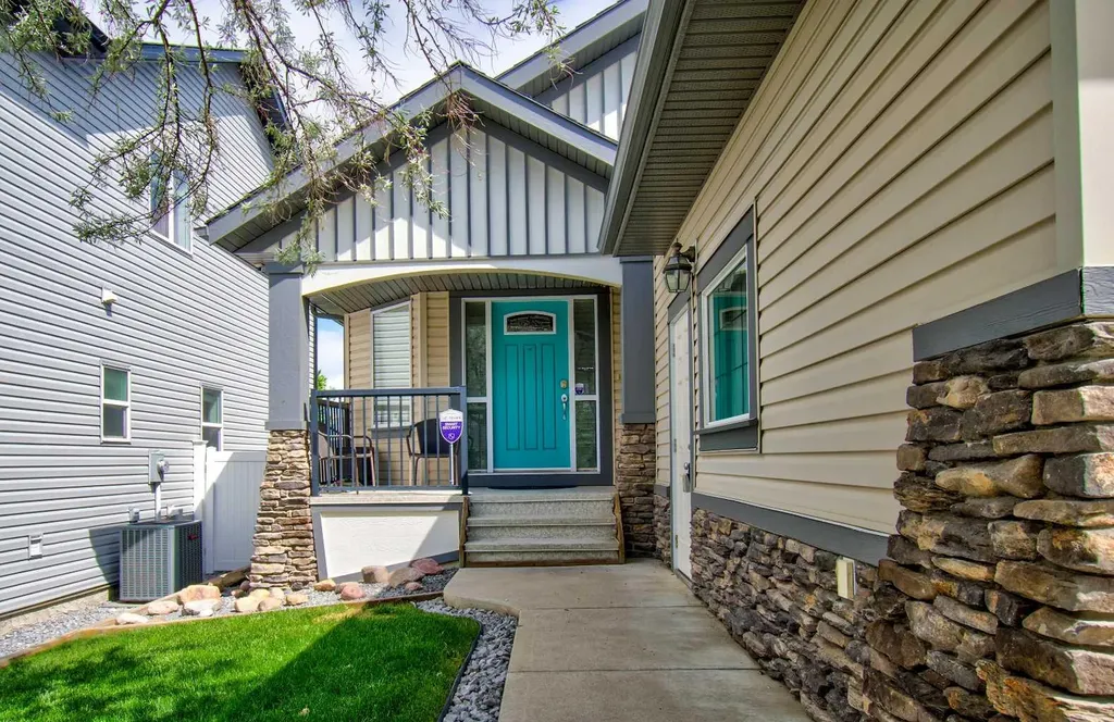 242 Kingsbury View SE Airdrie AB T4A0E6