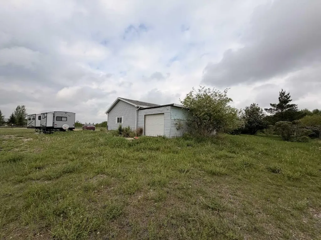 Combs Drive Rural Wainwright No. 61 M.d. Of AB T9W 1A6