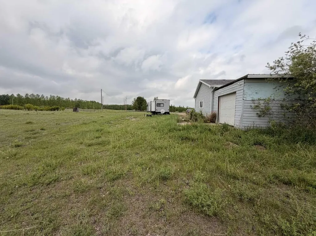 Combs Drive Rural Wainwright No. 61 M.d. Of AB T9W 1A6