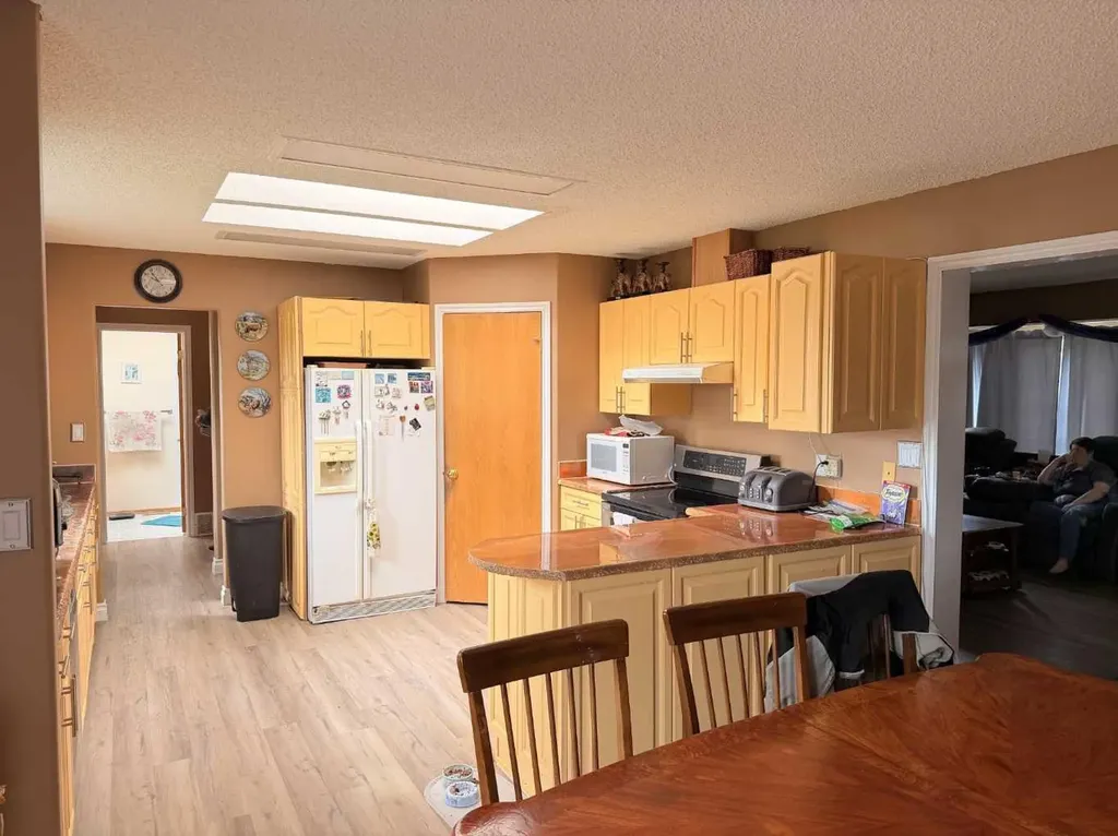 Combs Drive Rural Wainwright No. 61 M.d. Of AB T9W 1A6