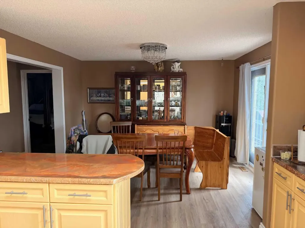 Combs Drive Rural Wainwright No. 61 M.d. Of AB T9W 1A6