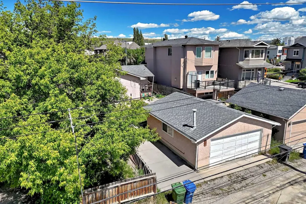 4407 Bowness Road NW Calgary AB T3B 0A7