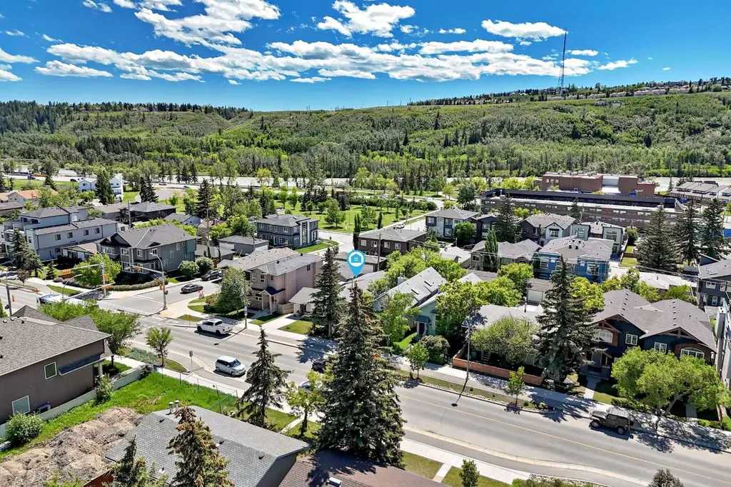 4407 Bowness Road NW Calgary AB T3B 0A7