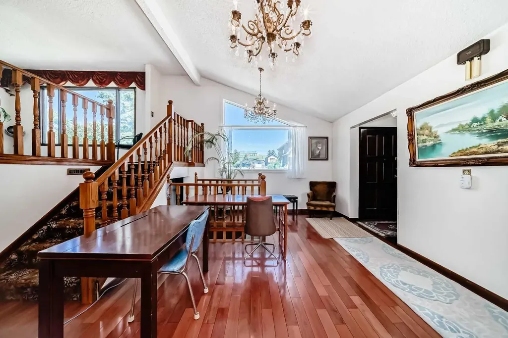 4407 Bowness Road NW Calgary AB T3B 0A7