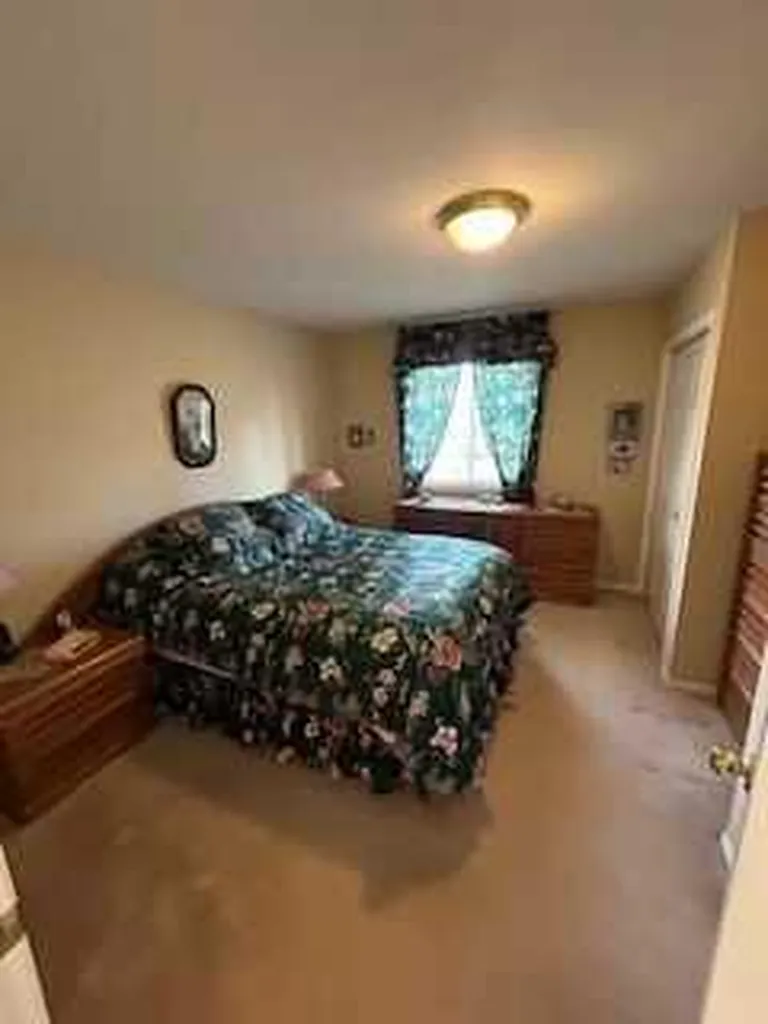140 Dovista Court SE Calgary AB T2B 3P4
