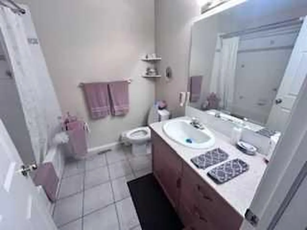 140 Dovista Court SE Calgary AB T2B 3P4