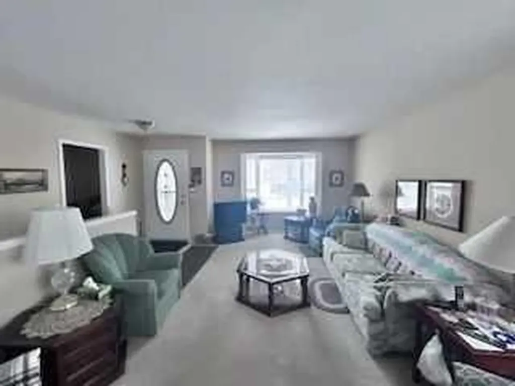 140 Dovista Court SE Calgary AB T2B 3P4