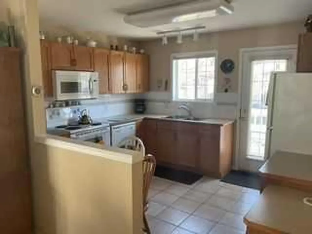 140 Dovista Court SE Calgary AB T2B 3P4
