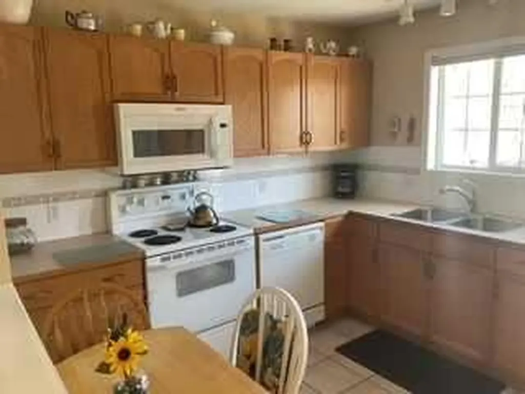 140 Dovista Court SE Calgary AB T2B 3P4