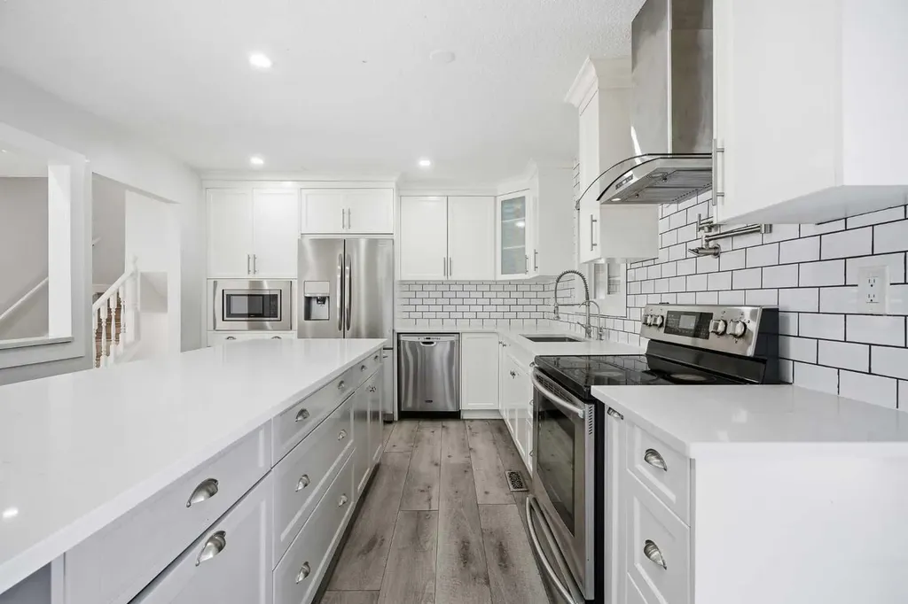 187 Templeton Circle NE Calgary AB T1Y 4G6