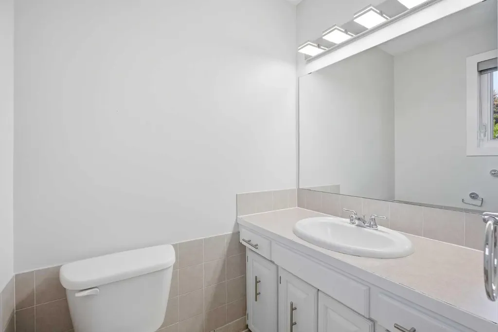 187 Templeton Circle NE Calgary AB T1Y 4G6