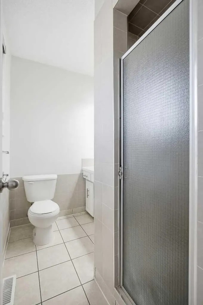 187 Templeton Circle NE Calgary AB T1Y 4G6