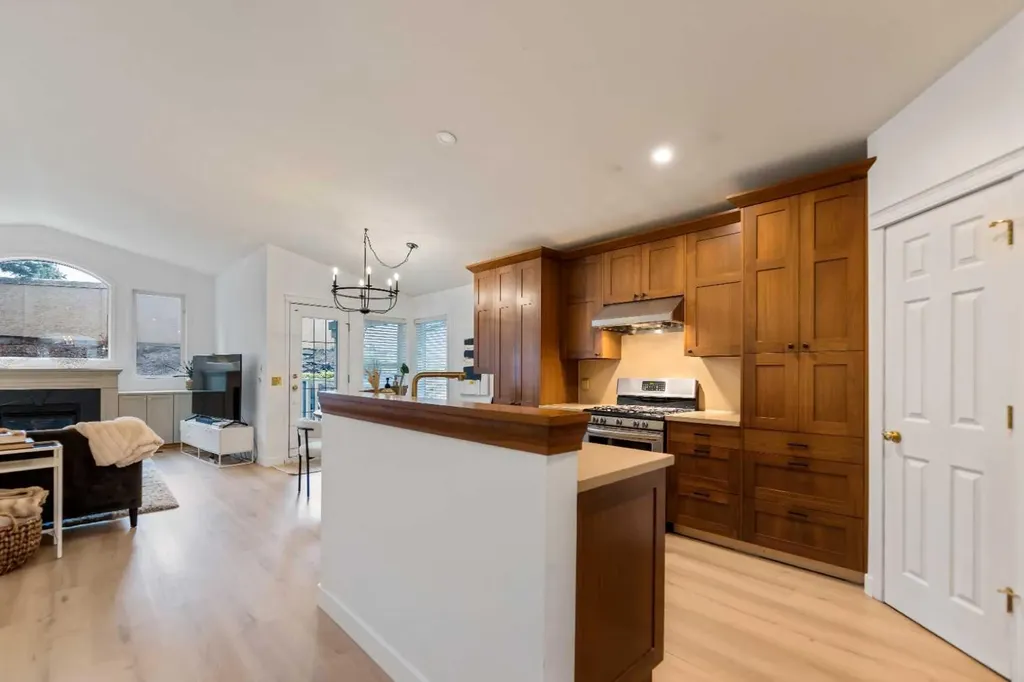 57 Sierra Morena Grove SW Calgary AB T3H 4L3