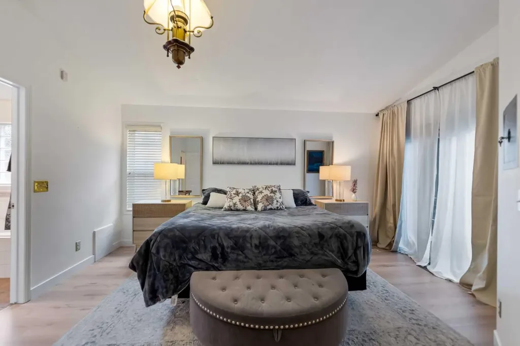 57 Sierra Morena Grove SW Calgary AB T3H 4L3