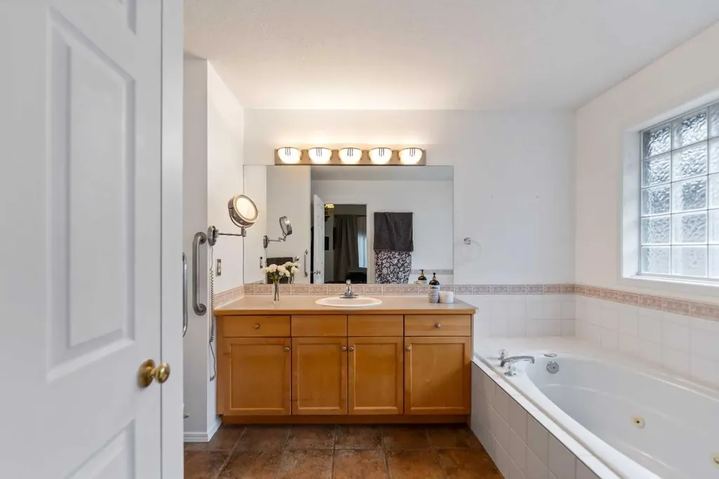 57 Sierra Morena Grove SW Calgary AB T3H 4L3