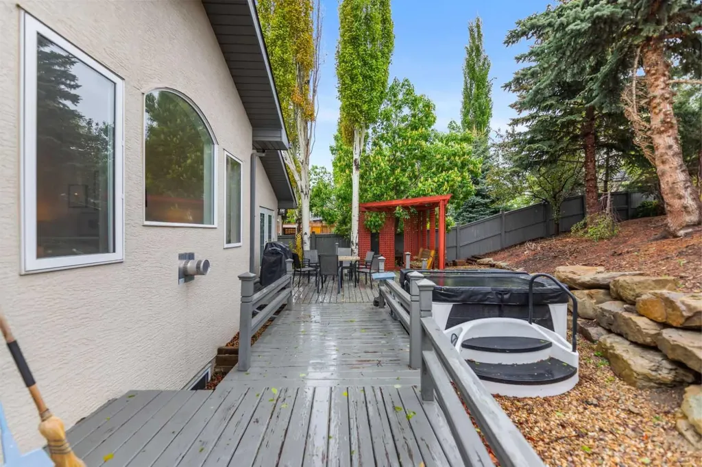 57 Sierra Morena Grove SW Calgary AB T3H 4L3