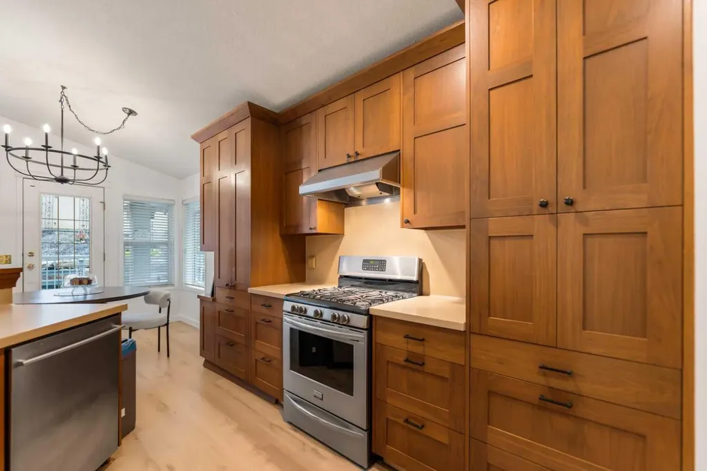 57 Sierra Morena Grove SW Calgary AB T3H 4L3