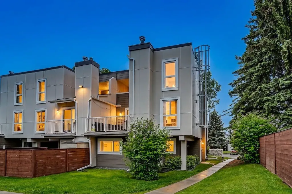 13104 Elbow Drive SW Calgary AB T2W2P2