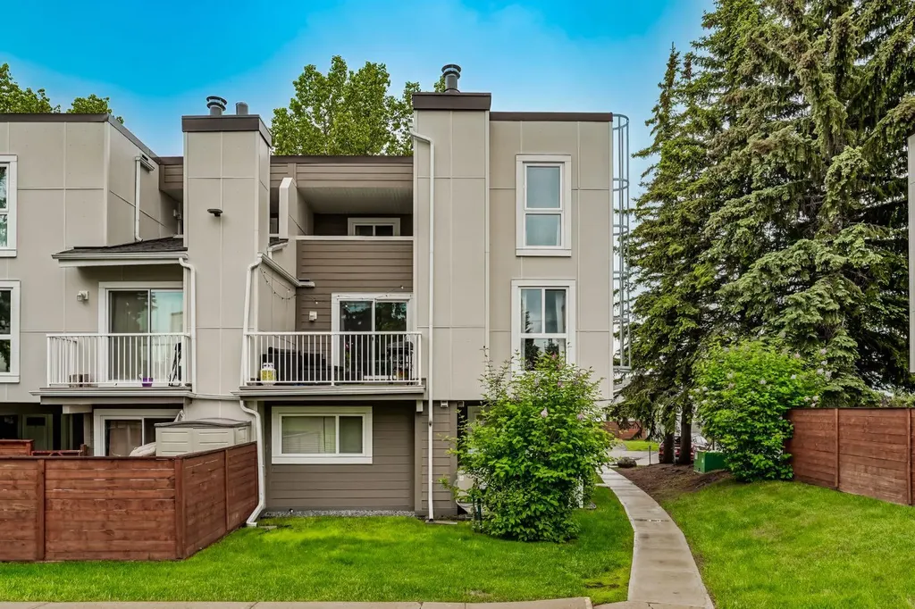 13104 Elbow Drive SW Calgary AB T2W2P2