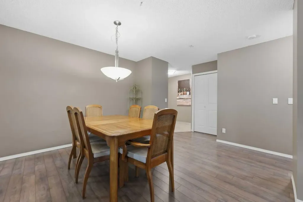 6000 Somervale Court SW Calgary AB T2Y 4J4
