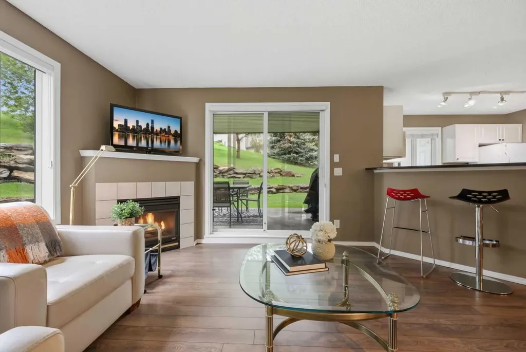 6000 Somervale Court SW Calgary AB T2Y 4J4