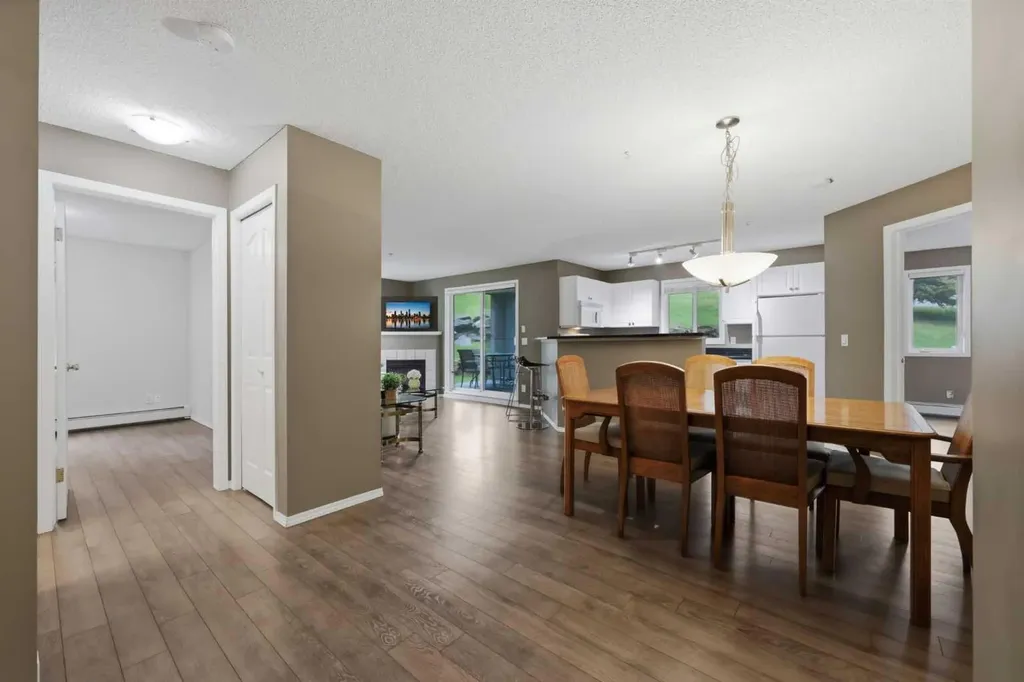 6000 Somervale Court SW Calgary AB T2Y 4J4