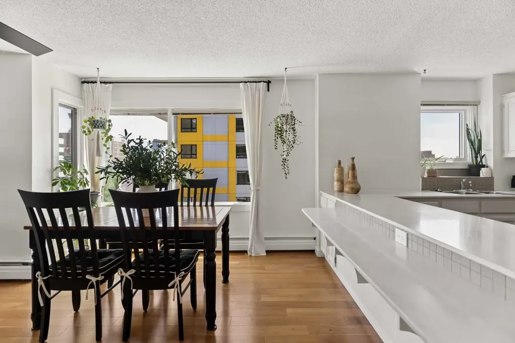 540 14 Avenue SW Calgary AB T2R 0M6