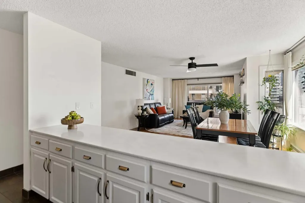 540 14 Avenue SW Calgary AB T2R 0M6