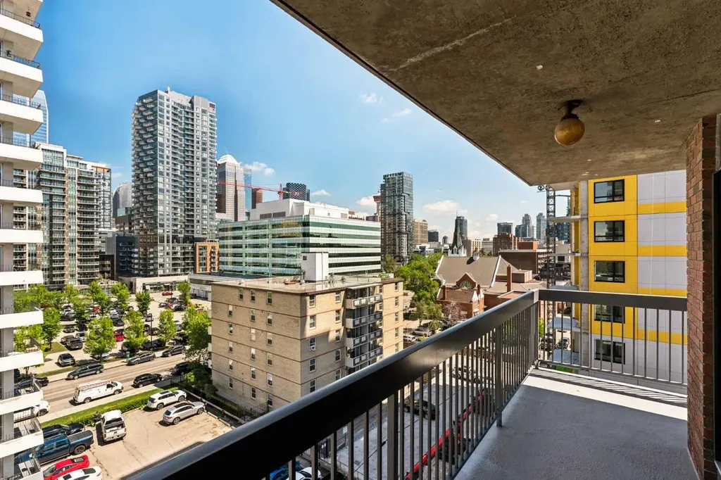 540 14 Avenue SW Calgary AB T2R 0M6