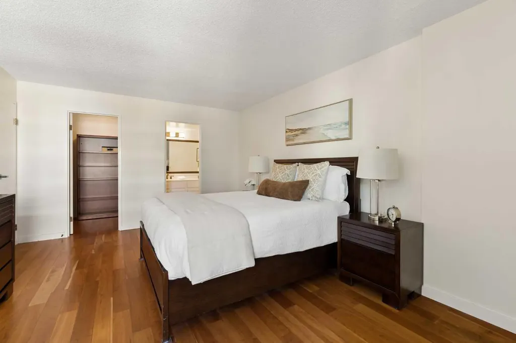 540 14 Avenue SW Calgary AB T2R 0M6