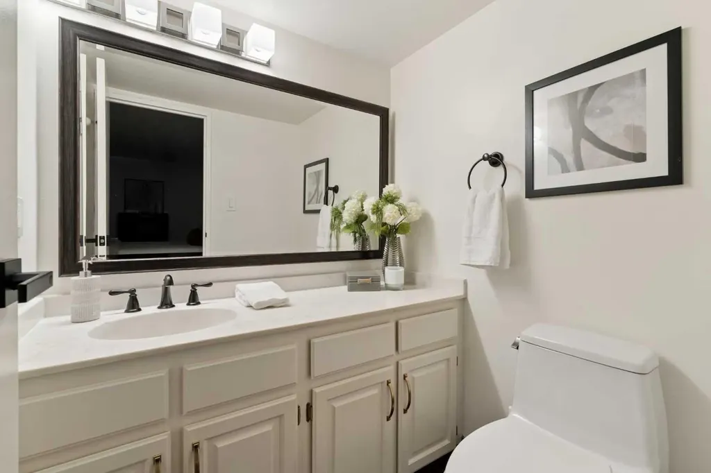 540 14 Avenue SW Calgary AB T2R 0M6
