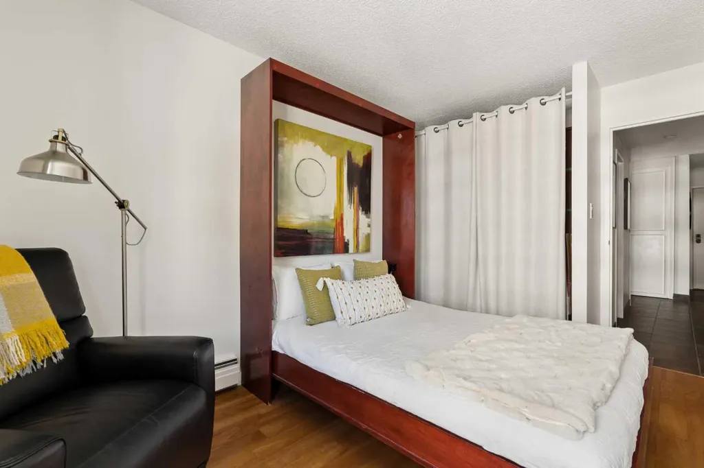 540 14 Avenue SW Calgary AB T2R 0M6