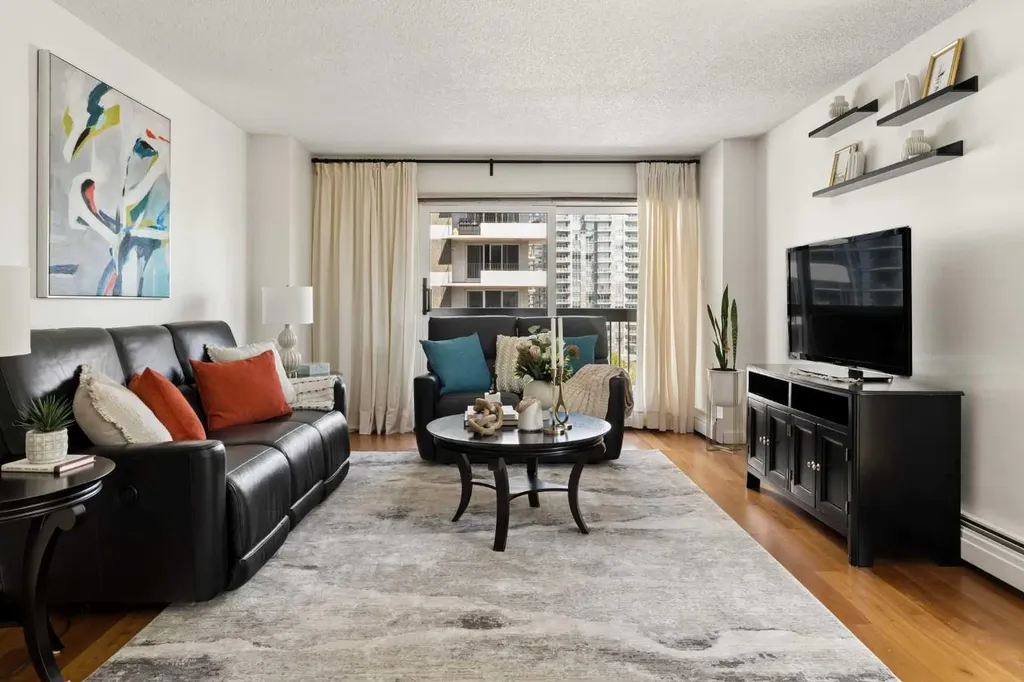 540 14 Avenue SW Calgary AB T2R 0M6