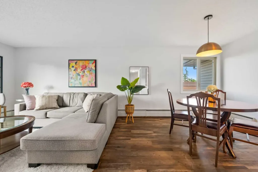 130 25 Avenue SW Calgary AB T2S 0K9