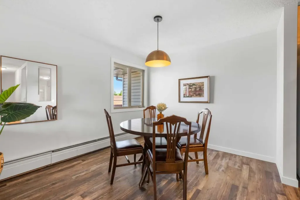 130 25 Avenue SW Calgary AB T2S 0K9