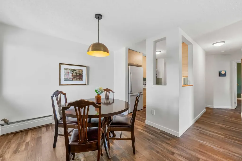 130 25 Avenue SW Calgary AB T2S 0K9