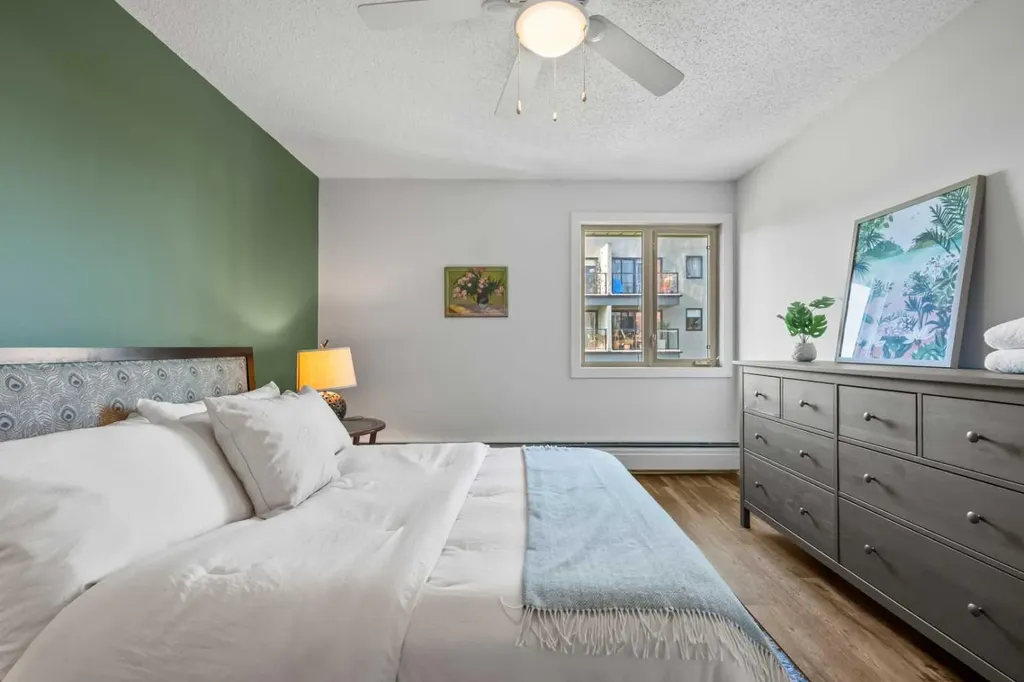 130 25 Avenue SW Calgary AB T2S 0K9