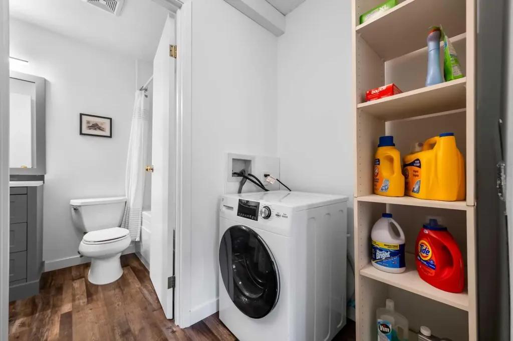 130 25 Avenue SW Calgary AB T2S 0K9