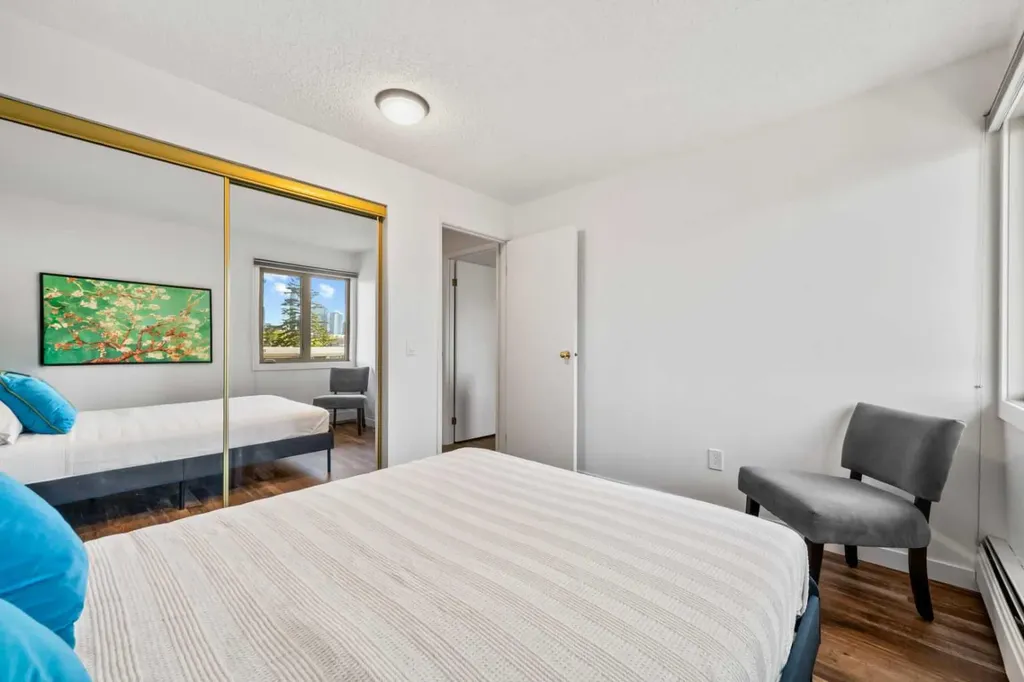 130 25 Avenue SW Calgary AB T2S 0K9