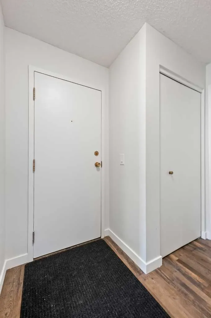 130 25 Avenue SW Calgary AB T2S 0K9