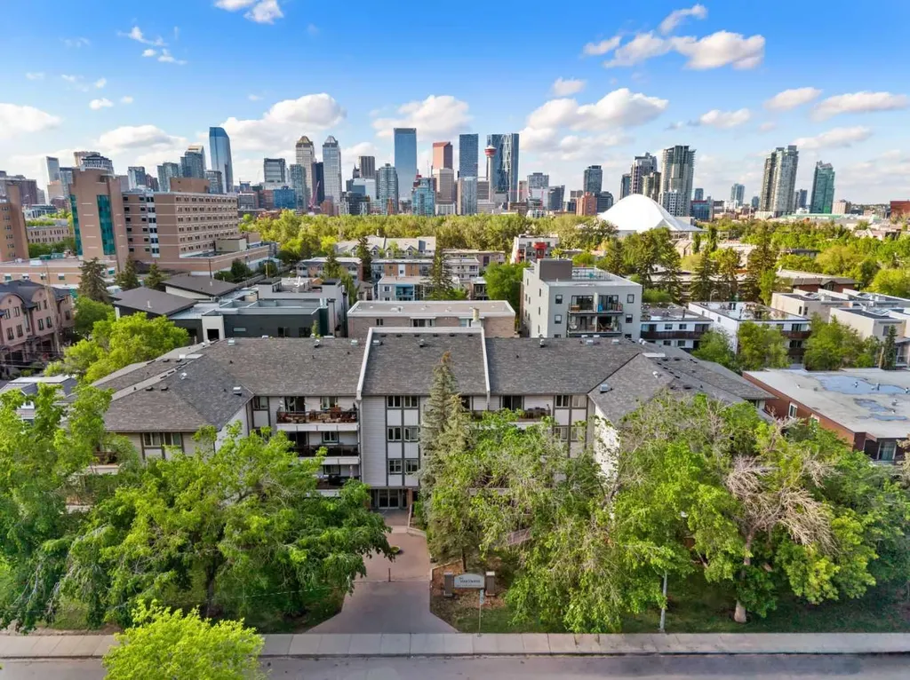 130 25 Avenue SW Calgary AB T2S 0K9
