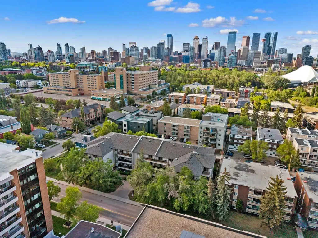 130 25 Avenue SW Calgary AB T2S 0K9