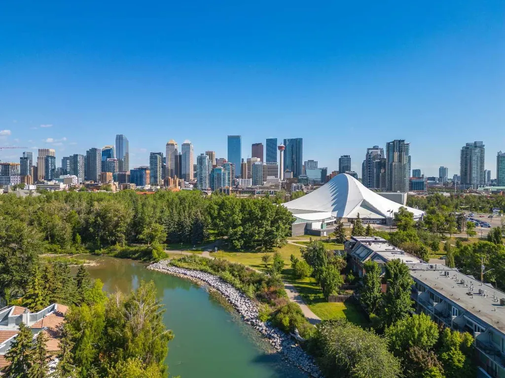 130 25 Avenue SW Calgary AB T2S 0K9