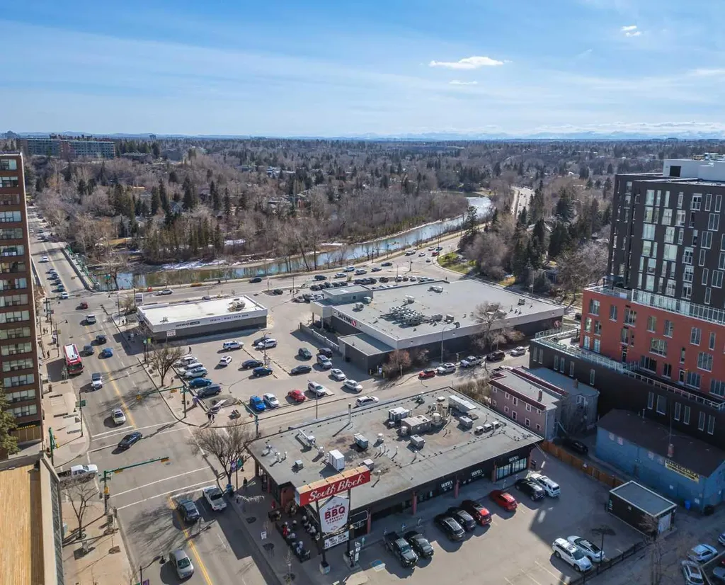 130 25 Avenue SW Calgary AB T2S 0K9