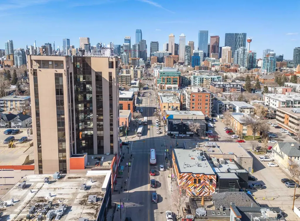 130 25 Avenue SW Calgary AB T2S 0K9
