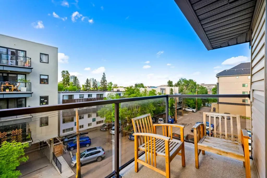 130 25 Avenue SW Calgary AB T2S 0K9