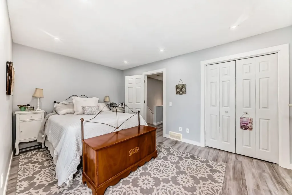6440 4 Street NW Calgary AB T2K 1B8